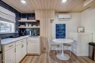 Building Photo - 708 Canal Dr