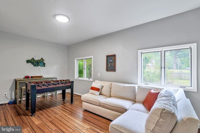 Building Photo - 920 Old Annapolis Neck Rd