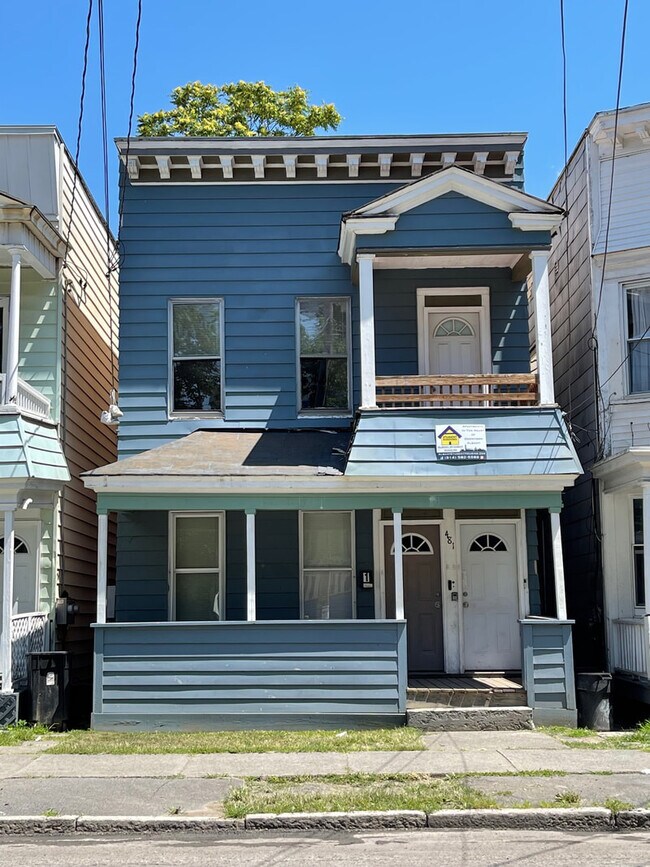Foto del edificio - 481 Hudson Ave