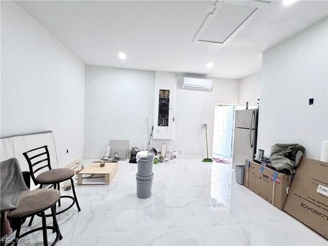 Building Photo - 312 Rosanna Ave