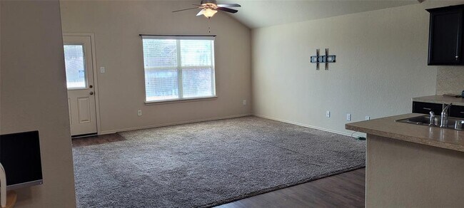 Building Photo - 16502 Green Feather Dr