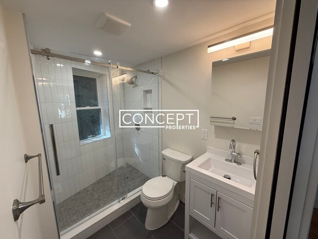 Foto del edificio - 38A Gibson St. Unit 5