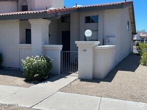Building Photo - 1718 S Longmore