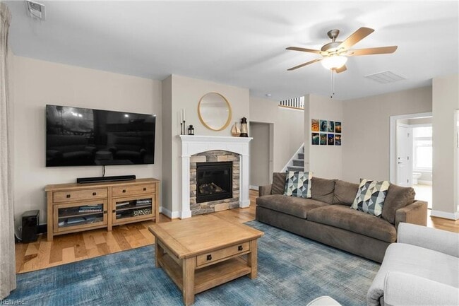 Building Photo - 3722 Willow Glenn Cir