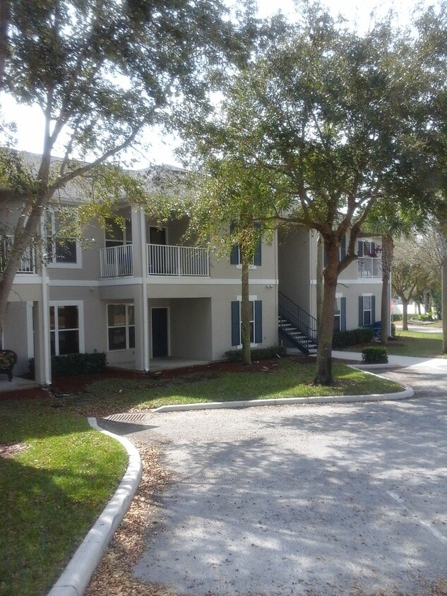 Primary Photo - 6011 Hemingway Cir