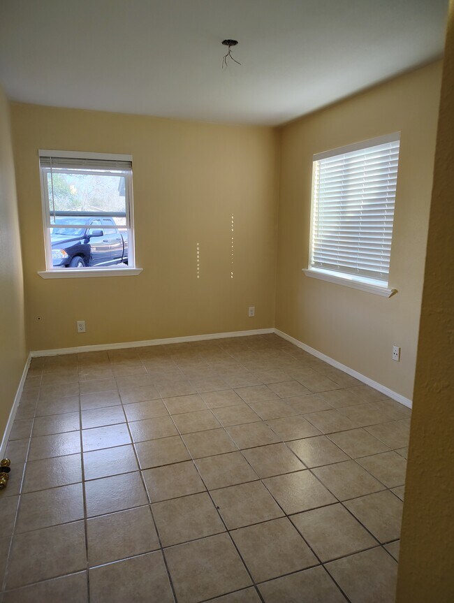 Foto del edificio - 966 Live Oak Cir