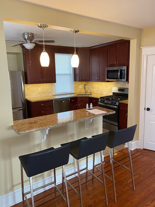Kitchen - 636 Jamestown St