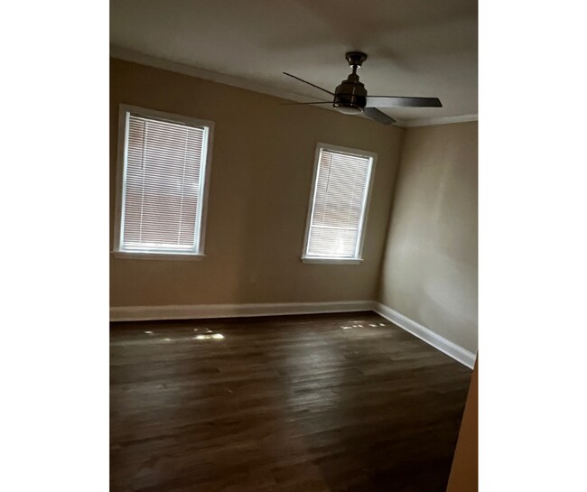 Building Photo - 2406 Wilkens Ave
