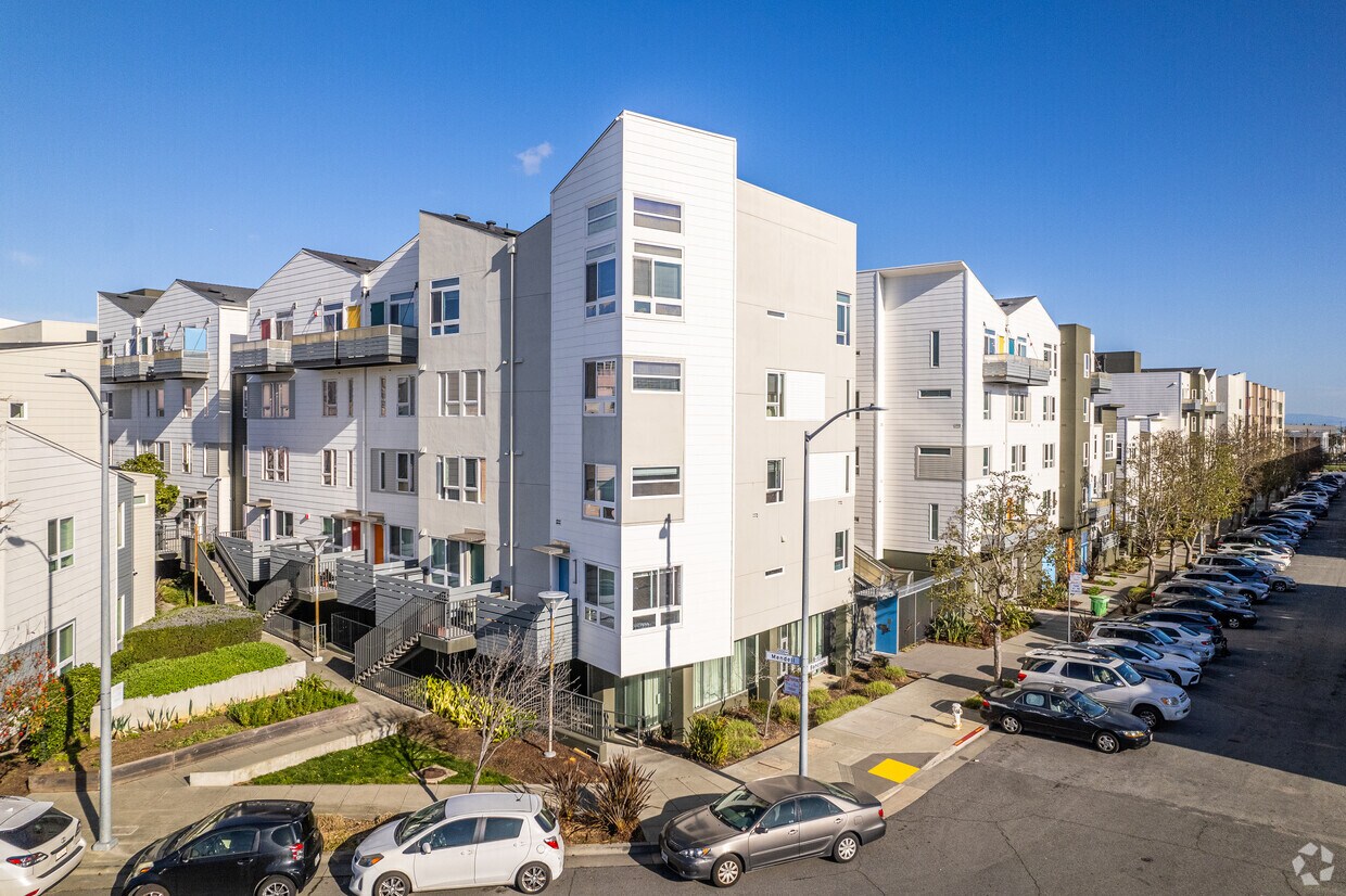 Primario - Armstrong Townhomes