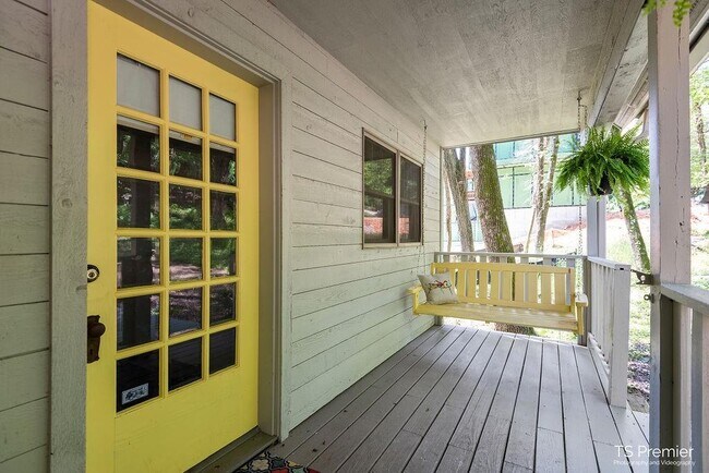 Building Photo - 50 Garvin Dr