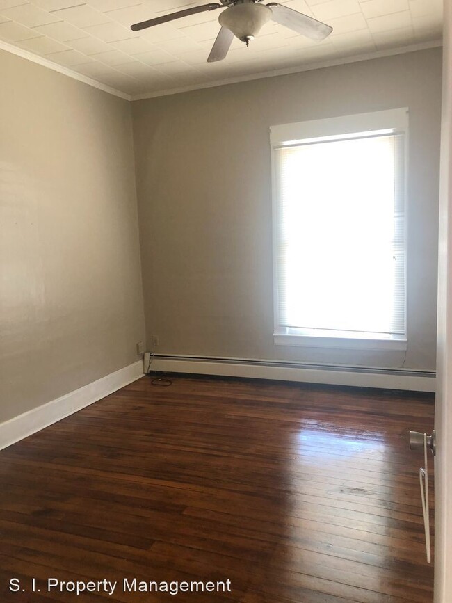 Building Photo - 2 br, 1 bath House - 604 W. Broadway Blvd.