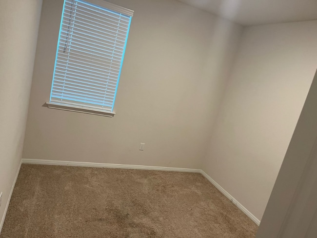 Building Photo - 109 Brody Ln