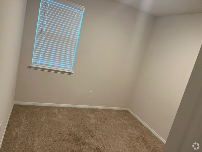 Building Photo - 109 Brody Ln