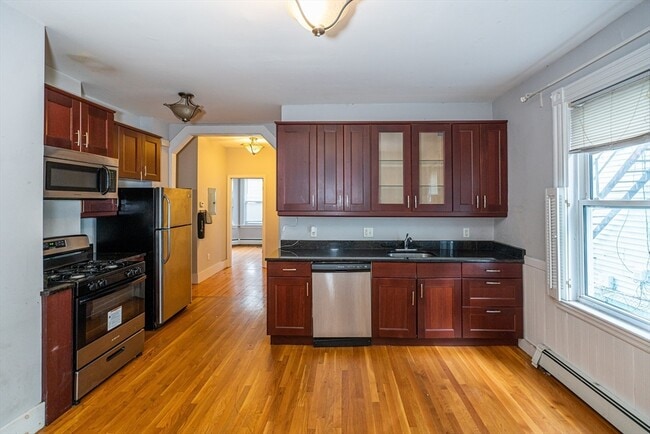 Building Photo - 63 Mozart St
