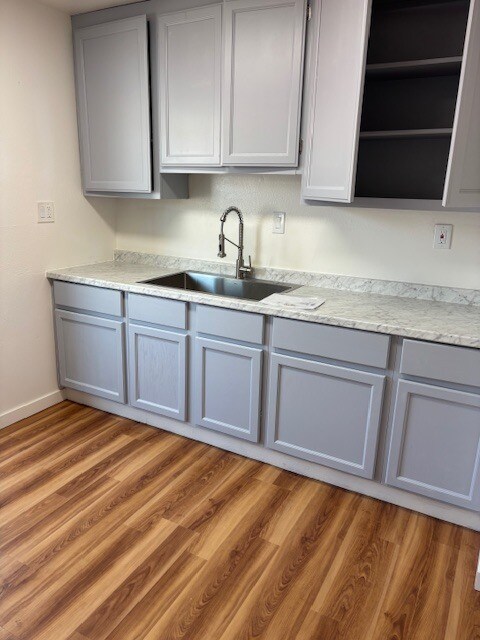 Foto del edificio - 1065 Davis Ave