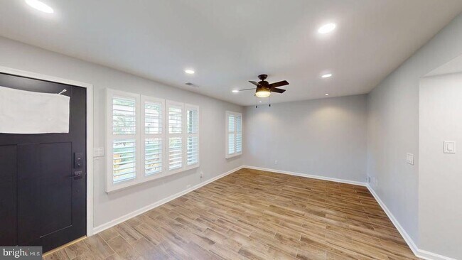 Foto del edificio - 1689 Westwind Way