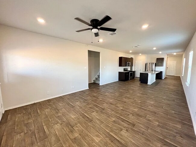 Foto del edificio - 4430 Lake Ritter St