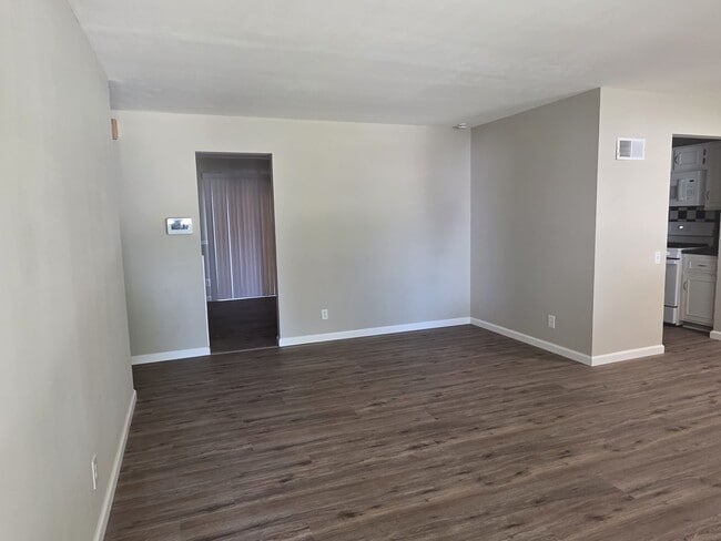 Building Photo - 2259 Ainsworth Dr