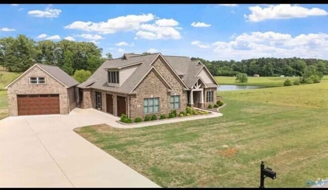 Building Photo - 3023 Marina Dr