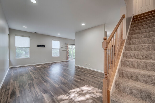 Building Photo - 3933 Granite Ct