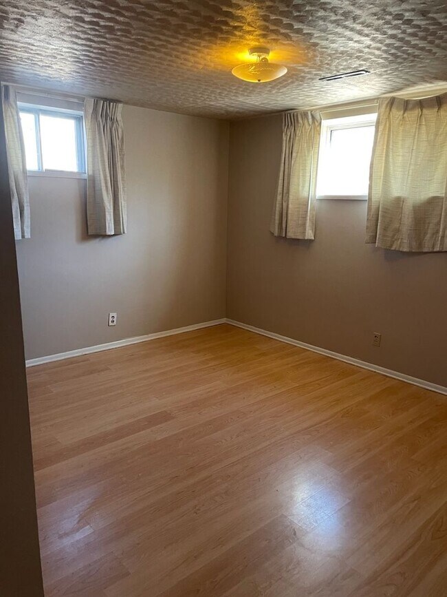 Foto del edificio - 2BR Basement Unit in Fairview Heights