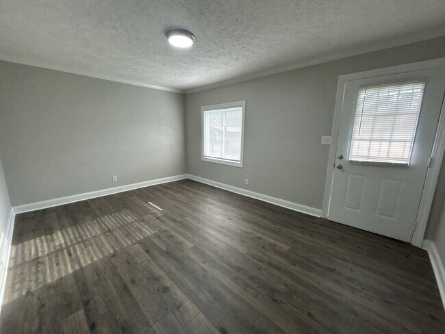 Foto del edificio - 112 Holland Ave