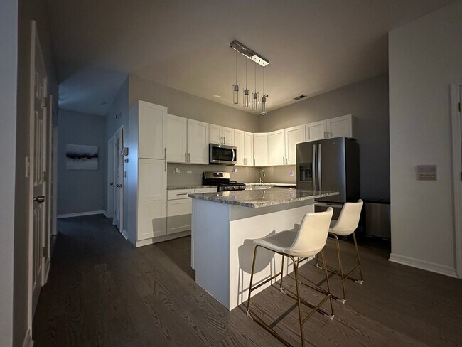 Foto del edificio - 2807 W Jackson Blvd