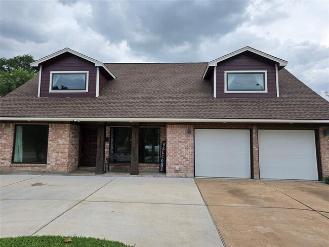 Building Photo - 9211 Kempwood Dr