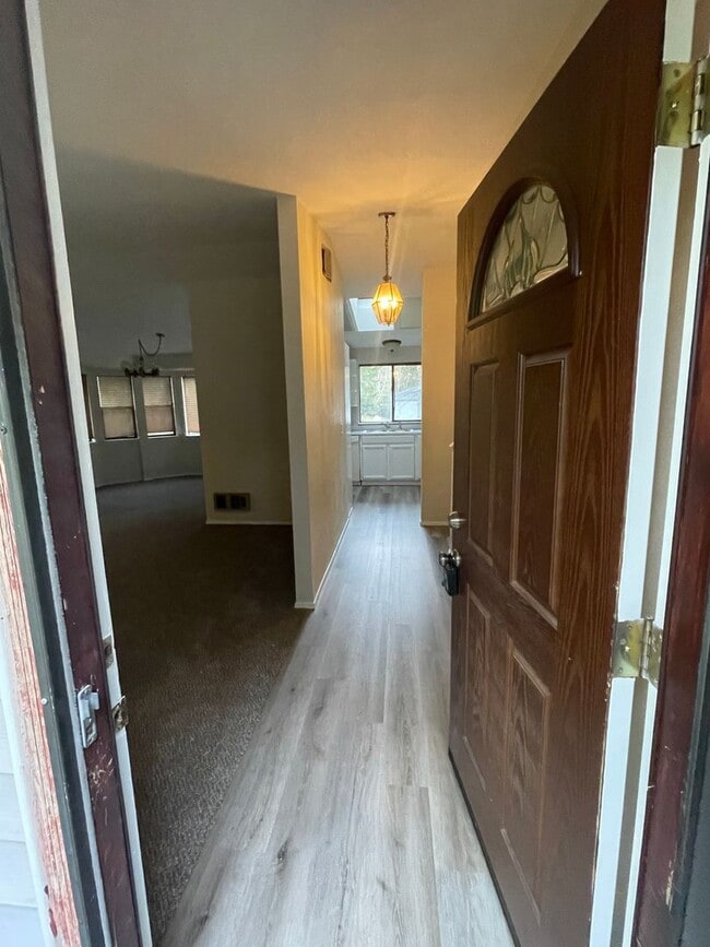 Building Photo - Newberry Hill Home- minutes from Silverdale