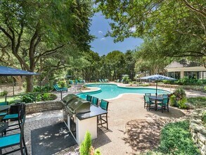 Building Photo - 6607 Brodie Ln