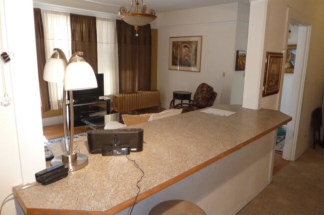 Foto del edificio - 2129 Rucker Ave