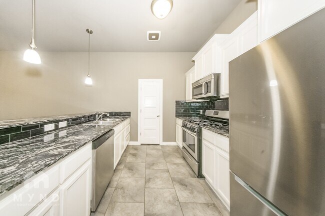 Foto del edificio - 1019 Merlin Dr