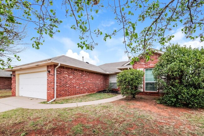 Foto del edificio - 13312 Mayberry Pl