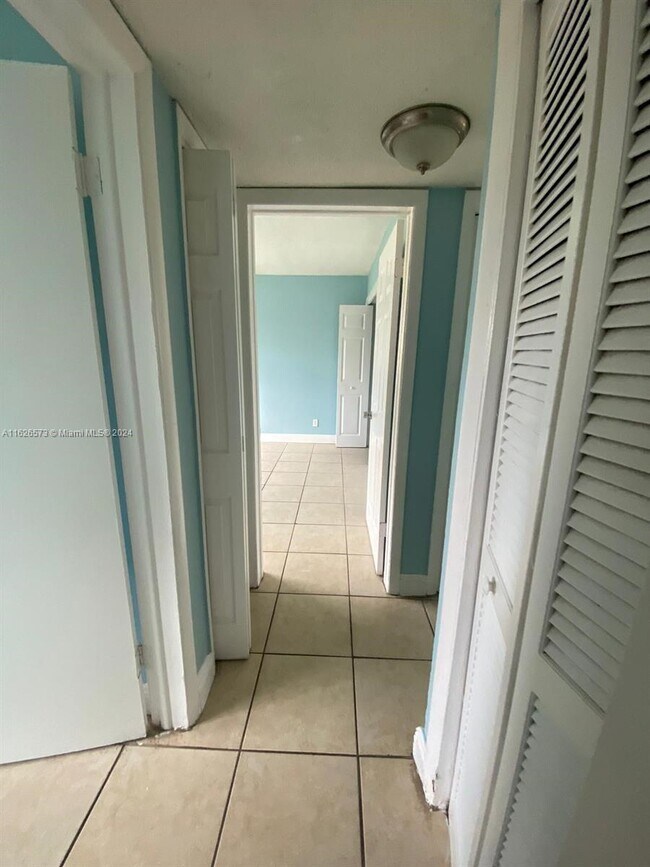 Foto del edificio - 4732 SW 33rd Ave