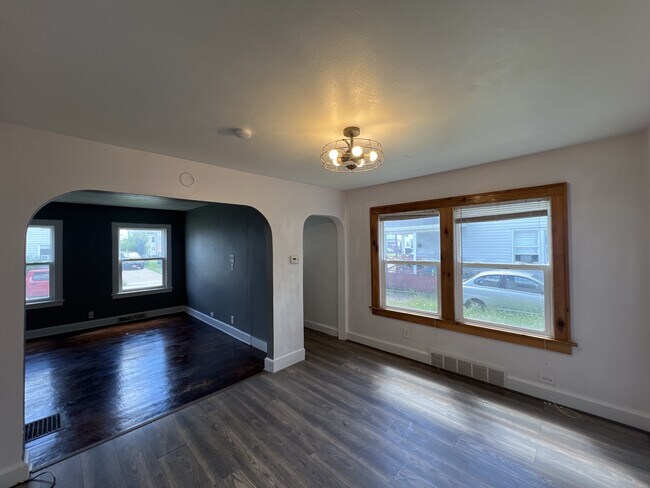 Foto del edificio - 3406 Victory Ave