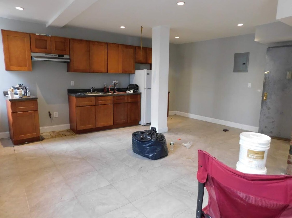 878 E 176th St, Bronx, NY 10460 878 E 176th St Bronx, NY Apartments