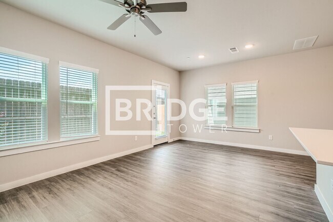 Foto del edificio - 446 S Centro Circle, Shenandoah, Texas 77385
