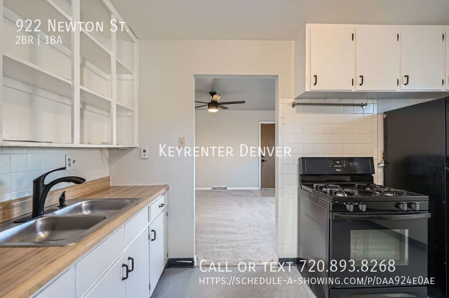 Foto principal - Cozy 2-Bedroom Home in Denver – Perfect fo...