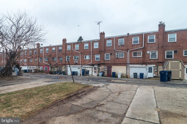 Building Photo - 266 S Spring Garden St