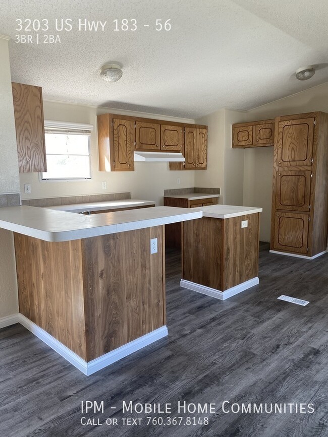 Building Photo - Golden West 3 Bedroom 2 Bathroom Spacious ...
