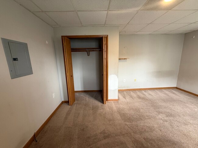 Building Photo - 211 N Grand St