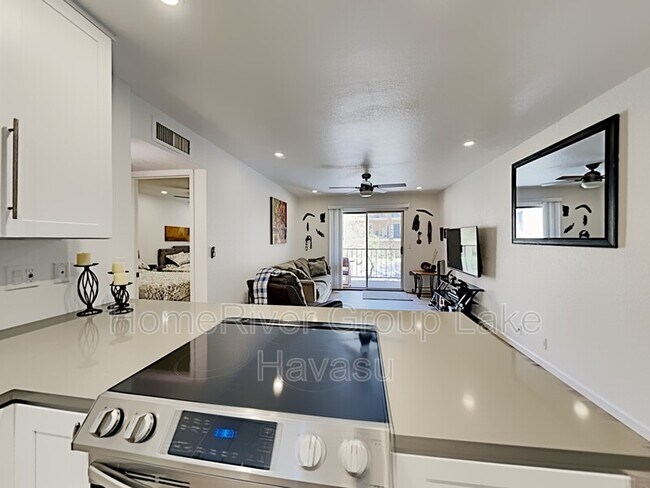 Building Photo - 276 N Lake Havasu Ave