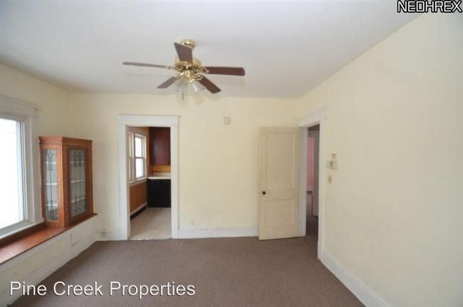 Building Photo - 11702 Saywell Ave