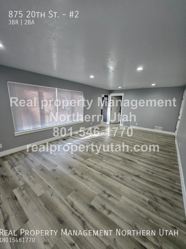 Building Photo - 3 Bedroom 2 Bath Unit Now Available