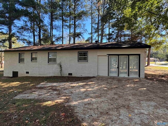 Building Photo - 3201 Searcy Dr NW