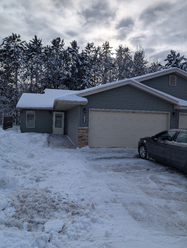 Building Photo - 2303 Damon St