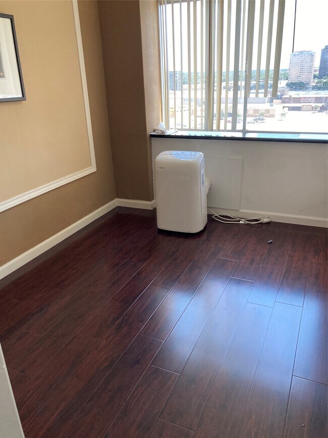 Foto del edificio - 7520 Hornwood Dr