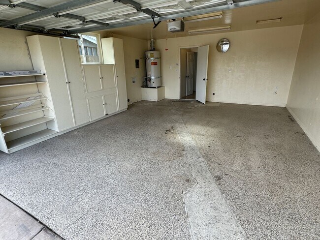 Building Photo - El Cajon 3 Bedroom