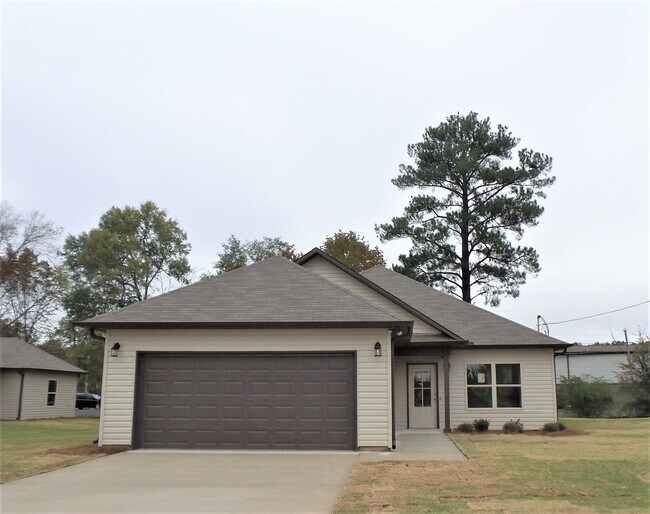 Building Photo - Home for Rent in Bessemer!!! COMING SOON!