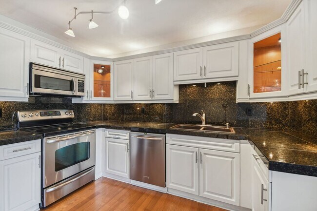 Foto del edificio - 5558 Baywater Dr